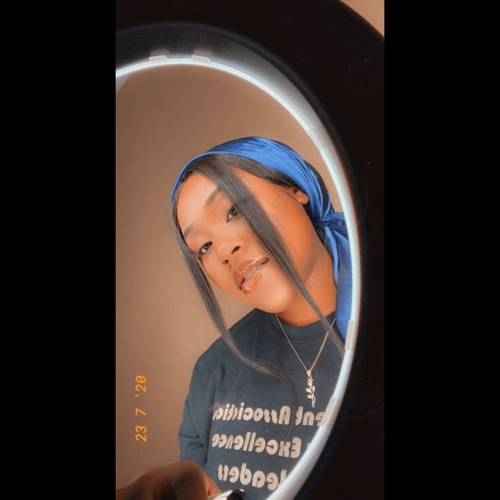 Meet your Posher, Nikayla